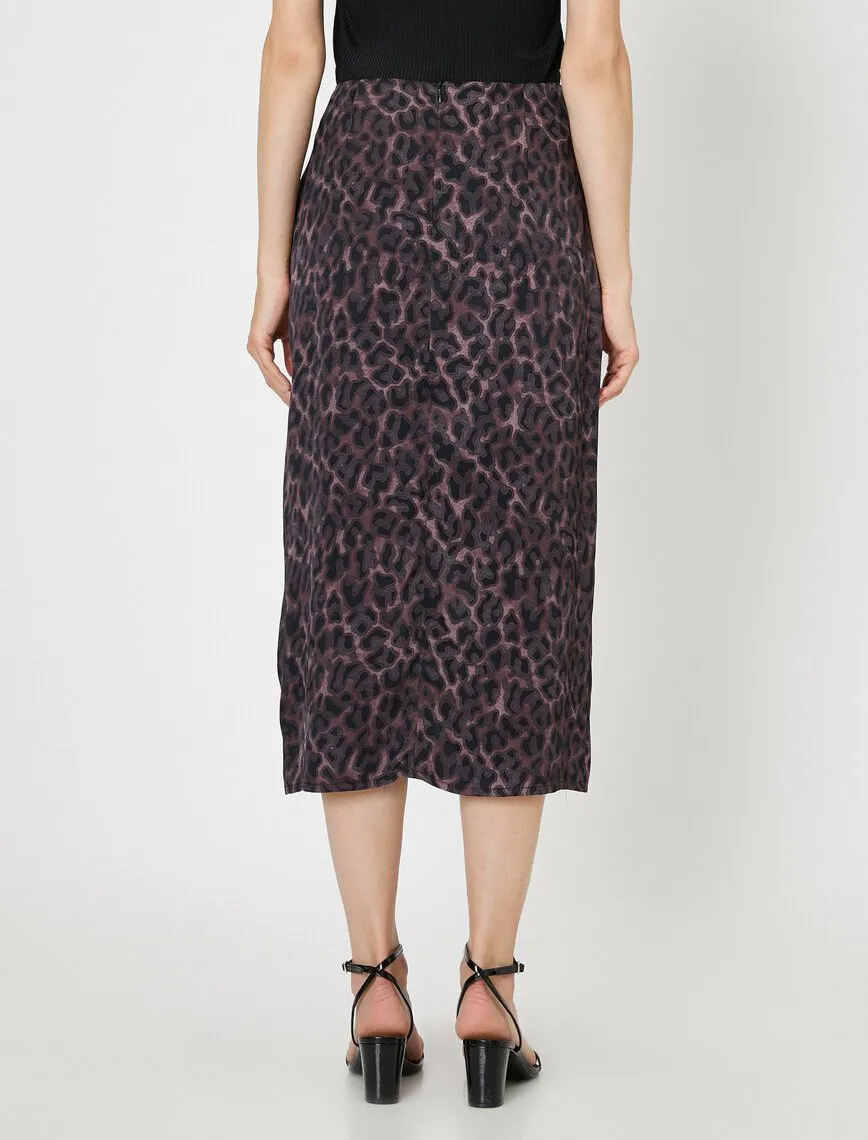 12212 Brown Leopard Patterned Midi Skirt