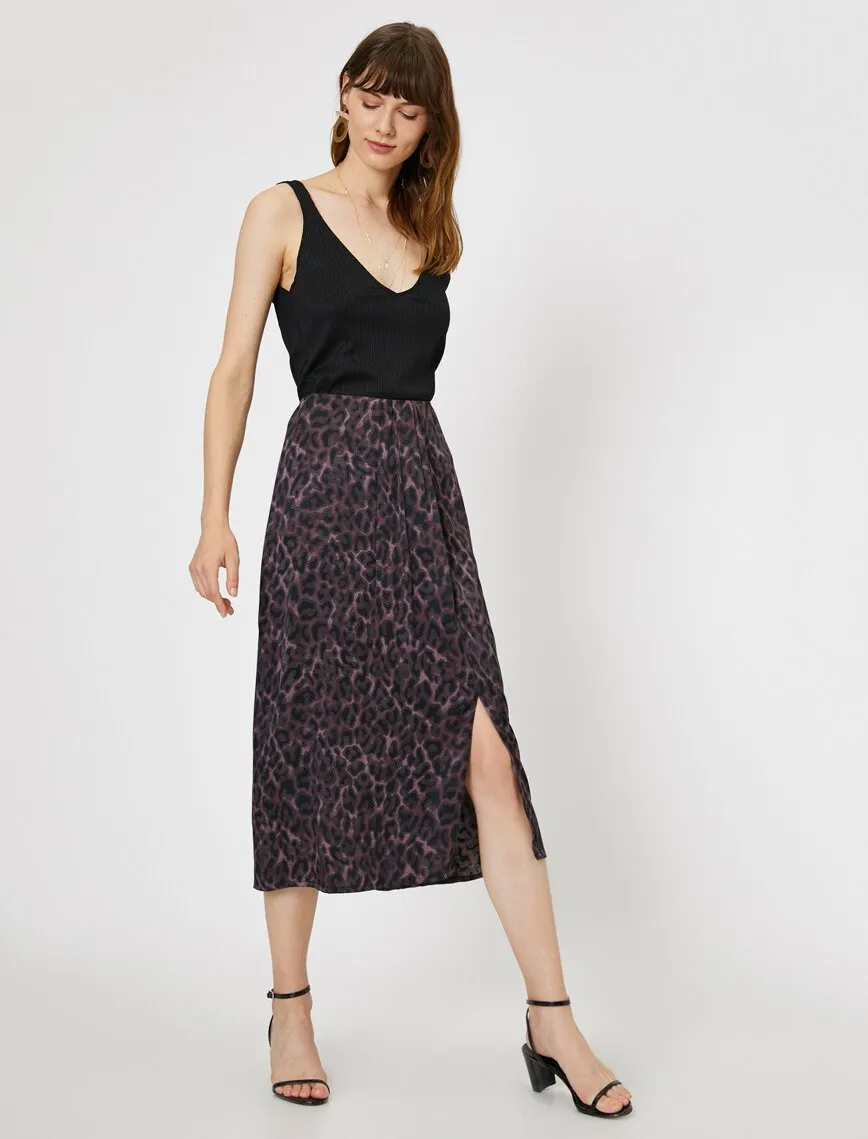 12212 Brown Leopard Patterned Midi Skirt