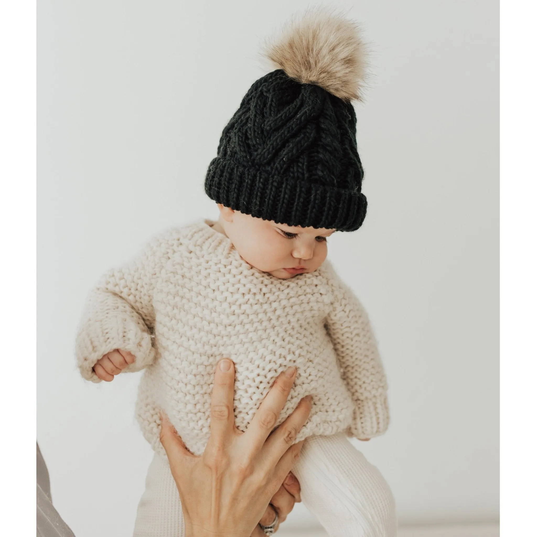 Black Pop Pom Pom Beanie Hat