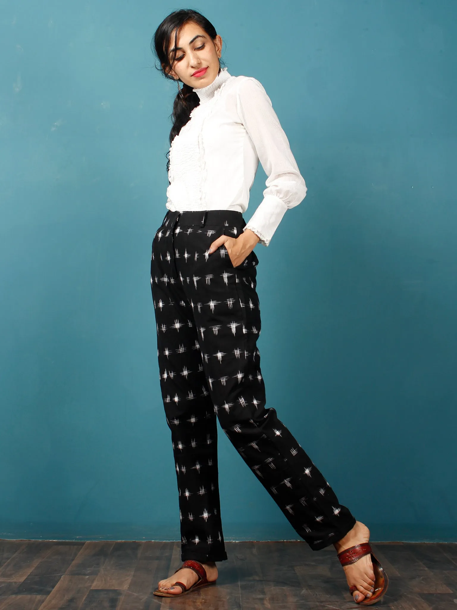 Black White Hand Woven Ikat Trousers - T032F798