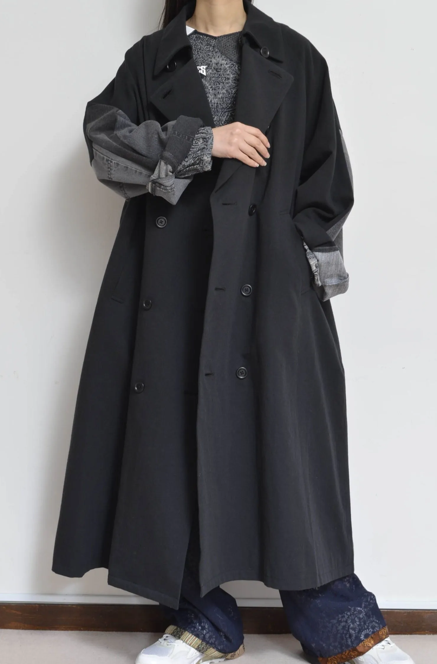 DENIM SLEEVE TRENCH COAT/BLK/02