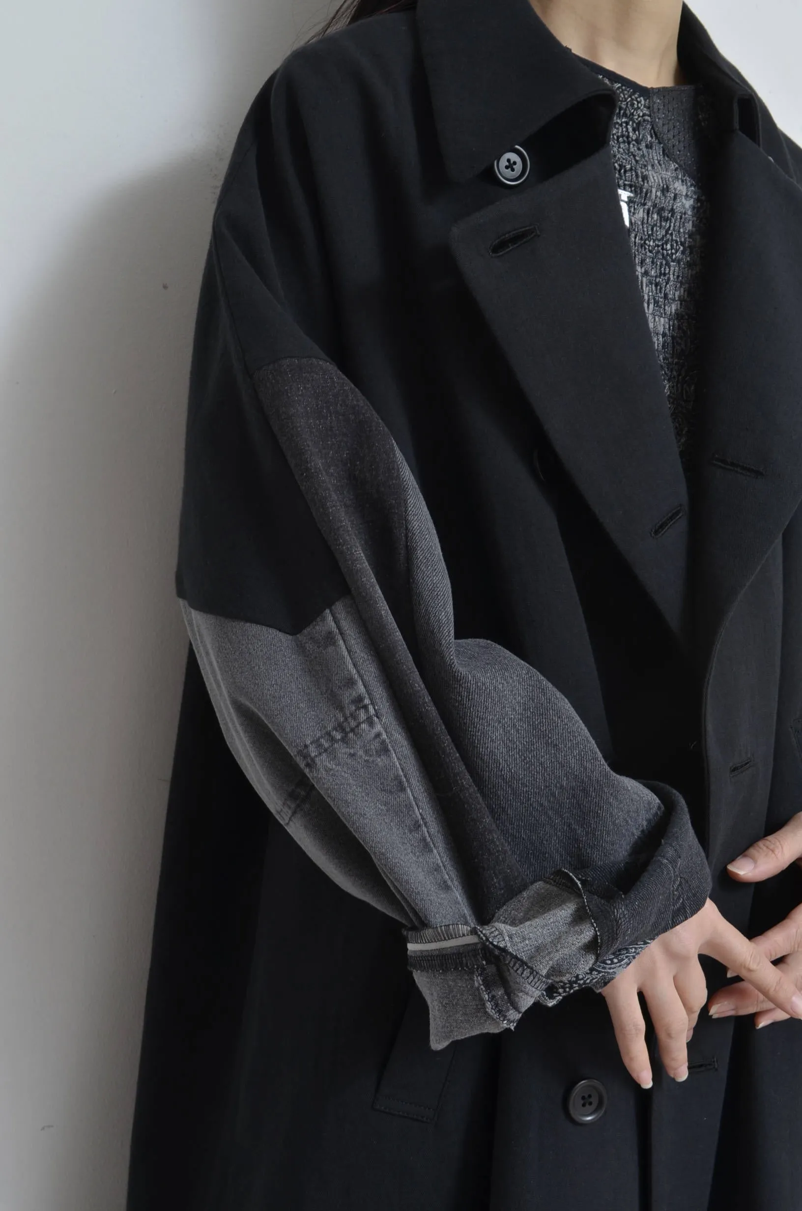 DENIM SLEEVE TRENCH COAT/BLK/02