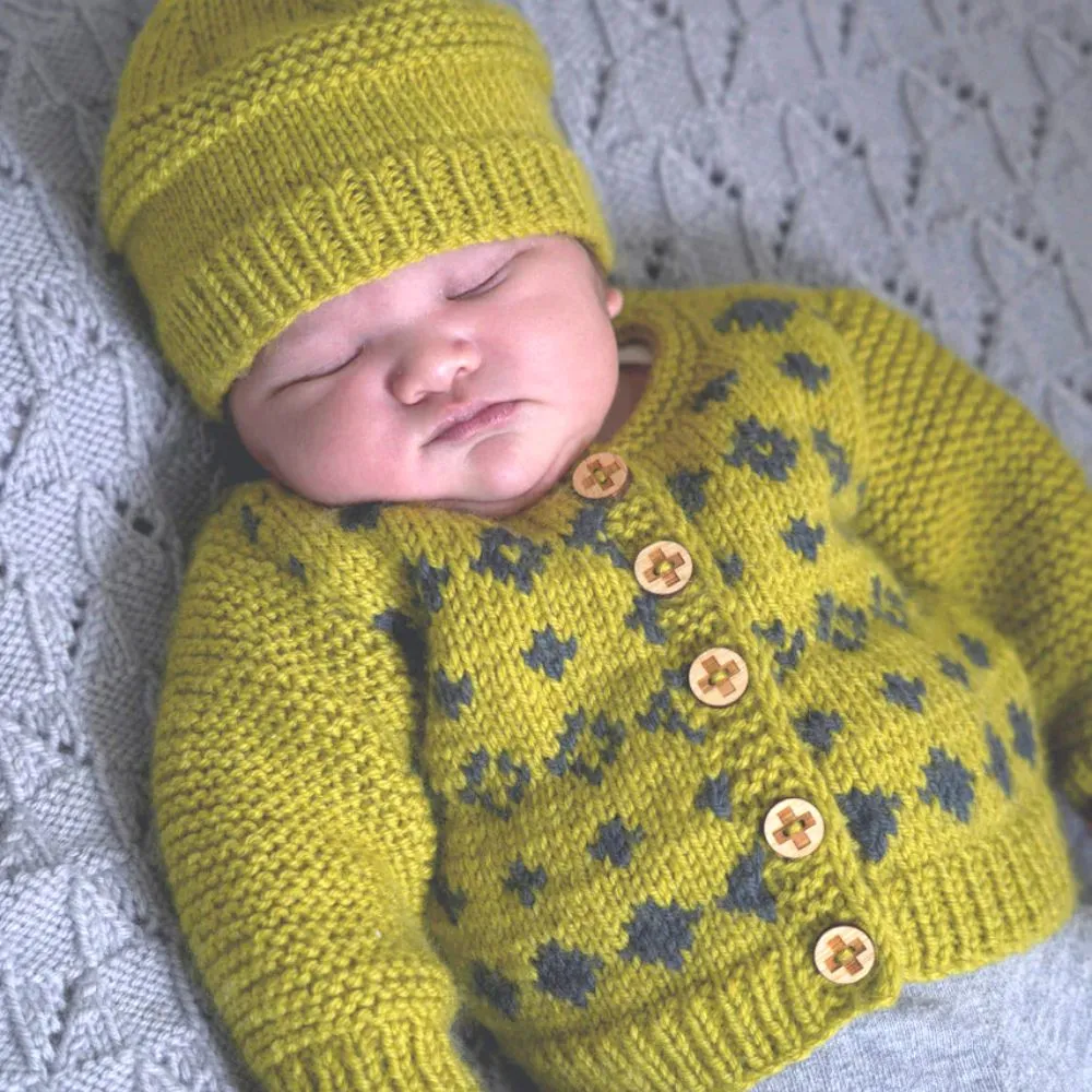 Soren Cardi and Hat Knitting Pattern - 8Ply (BC128)